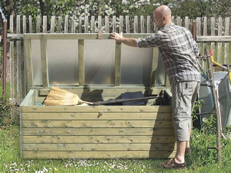 Übernachten im garten ist laut bundeskleingartengesetz erlaubt, auch ein saisonbedingter längerer aufenthalt im garten steht nichts entgegen. gerätekiste | Gartentruhe, Selber bauen, Garten