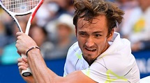 US Open: Daniil Medvedev beats Stan Wawrinka to reach semifinals