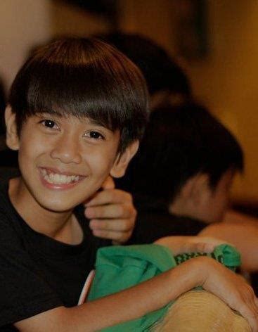 Temukan biodata lengkap iqbaal dhiafakhri ramadhan serta perjalanan kariernya yang menarik di di salah satu foto, tampak iqbaal dan mikaela tengah berciuman mesra. Biodata Iqbal Dhiya Fakhri Ramadhan | MULTI INFO