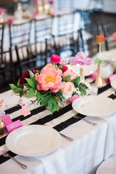 Black and white table runners offered on alibaba.com. Black-and-White-Striped Table Runner