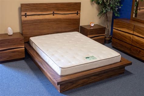 It is 100% made out of natural resources, the main one being sap taken from the rubber trees. Bliss - Plush Natural Latex Mattress: Adjustable Base ...