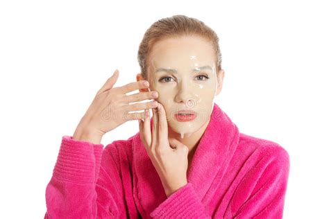 Women Getting Facial Mask Stock Image Image Of Attractive 46290253