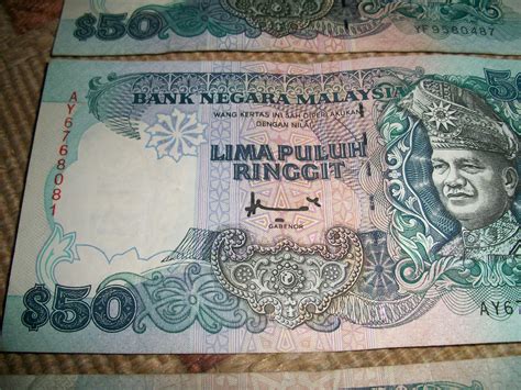 Collectible Items Duit Malaysia Lama Rm50 With 3 Different Gabenor