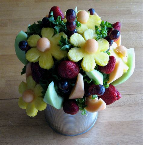 Easy and yummy diy edible arrangement. The Beautiful Thrifty Life: DIY Edible Arrangement
