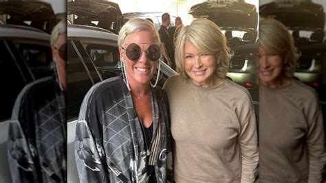 Instagram Cant Stop Talking About This Photo Of Martha Stewart And Pink