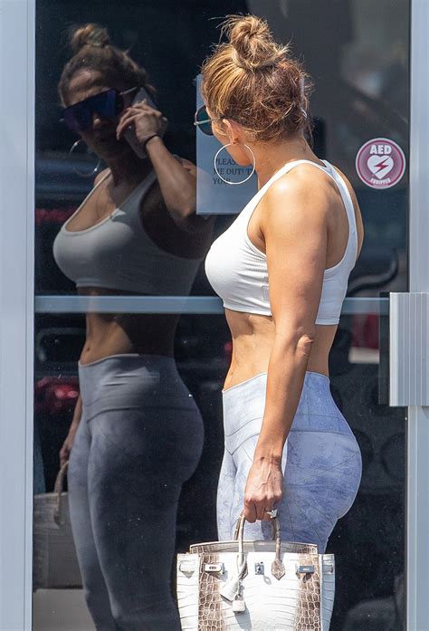 Celebs In The Spotlight Picture 2019 4 Original Jennifer Lopez Outside A Gym In Miami 