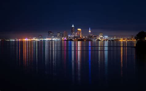 Download Wallpaper 3840x2400 Buildings Lake Lights Reflection Night