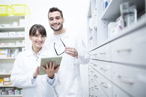 Pharmacy Technician With A Medical Technical Training School