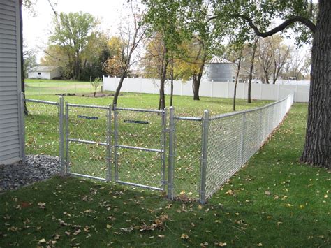 Do you think it's the kind of fence you'd be installing around your home or property? Chain Link