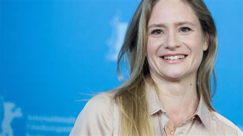 Schauspielerin Julia Jentsch Als Bären Gewinnerin In Der Berlinale Jury Deutschlandfunkkulturde
