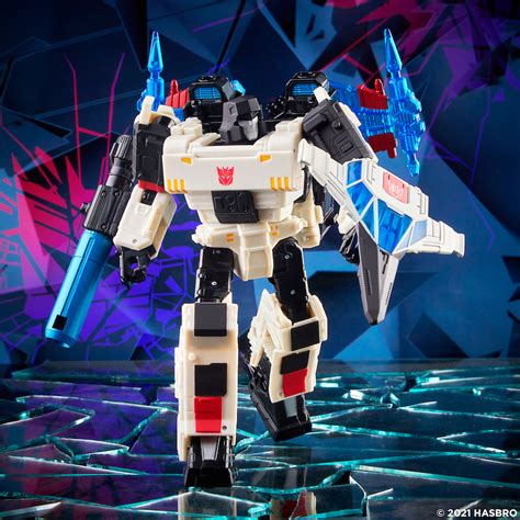 Hasbro Transformers Shattered Glass Voyager Megatron Revealed