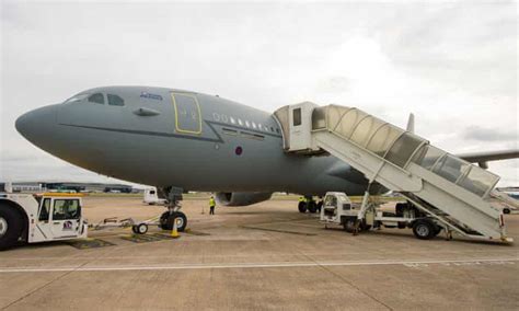 Paint Job On Boris Johnsons Plane Will Cost Taxpayer £900000 Boris