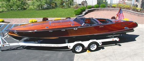 2005 29 Stan Craft Torpedo Classic Wooden Boat