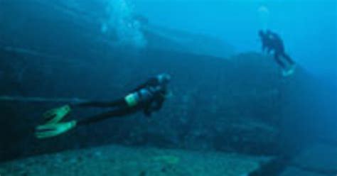 Best Scuba Diving In Okinawa Japan And Yonaguni Ruins