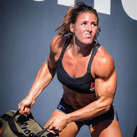 Pin By Gil Zem On Biceps With Images Female Crossfit Athletes