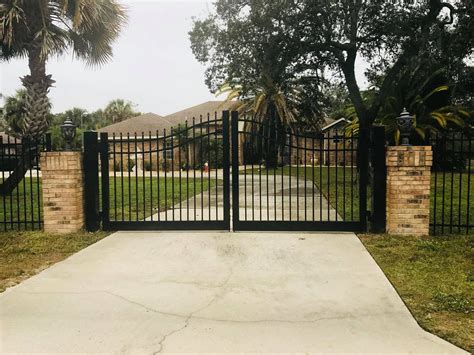 Self closing hinges and an auto latch to be installed. Aluminum Gate installed by Fence Direct | Aluminium gates ...