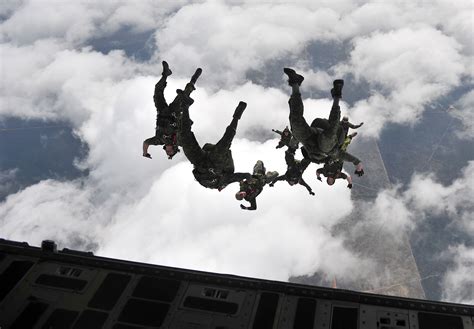 Filecanadian Special Operations Regiment Freefall Jump At Hurlburt