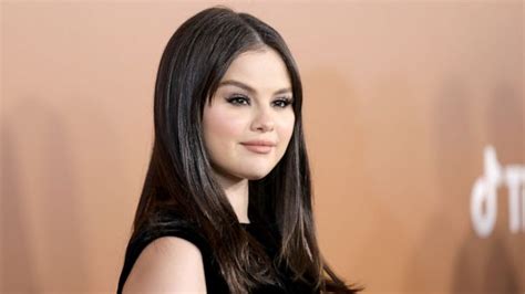 Video Selena Gomezs Mental Health Journey Abc News