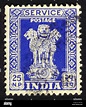 INDIA - circa 1950: un sello impreso en la India, muestra Capital León ...