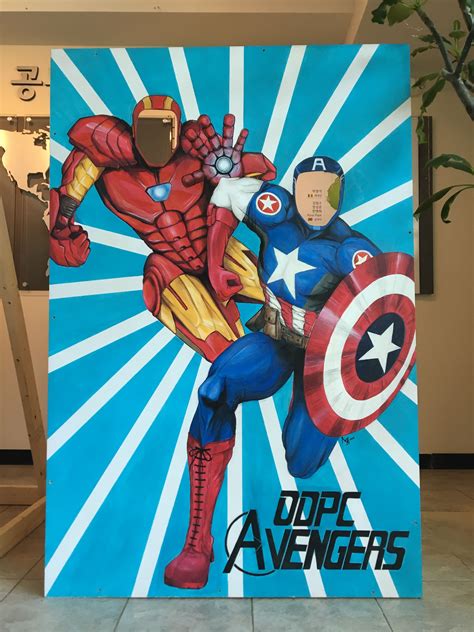 Diy Avengers Face In Hole Photo Board For Events
