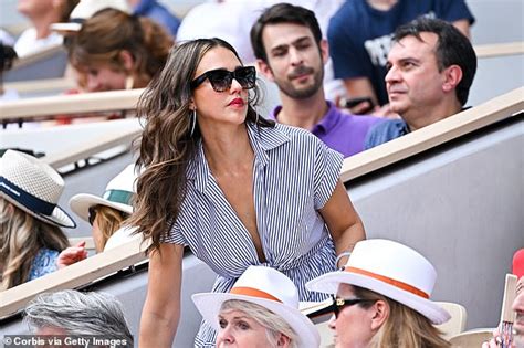 Jessica Alba 42 Looks Chic Alongside Daughter Honor Warren 15 At Roland Garros In Paris