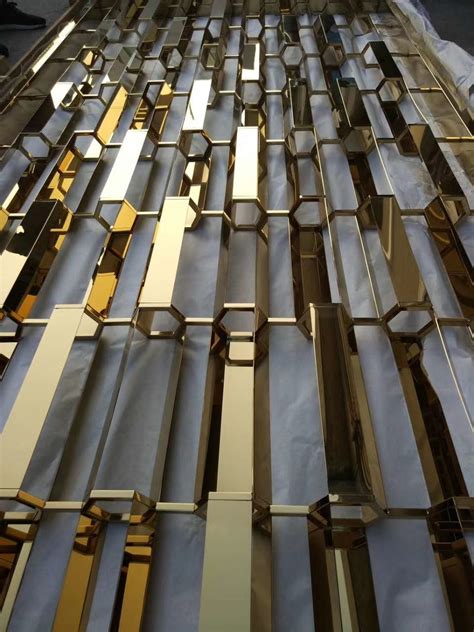 China Customized Partition High End Color Stainless Steel Metal Partition Screen Lobby Wall
