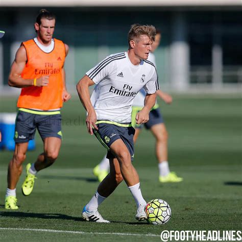 What are your football cleats? Toni Kroos Trains in Adidas Adipure 11pro Boots in First ...