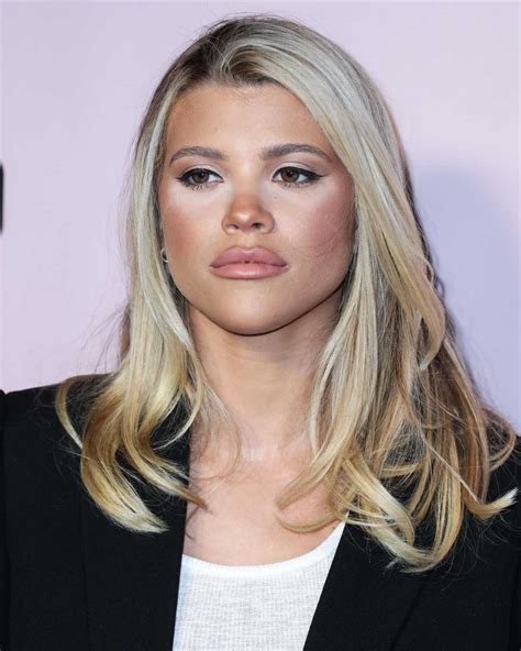 Instyle brings you the latest news on model sofia richie, including fashion updates, beauty looks, and hair transformations. Sofia Richie Attends Boohoo x All That Glitters Launch ...