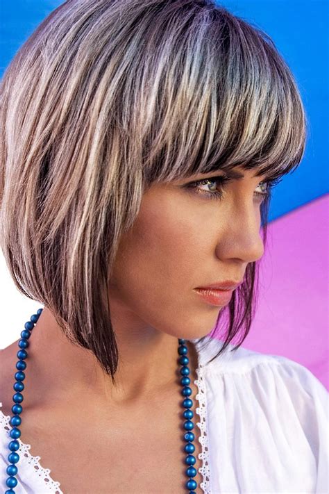 Jetzt ta lesen und bis zu 80 € prämie sichern! Mittellanger Bob mit Pony | Bob Frisuren kurz und mittellang