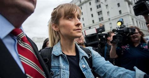 Smallville Actress Allison Mack Arrested In Connection With Notorious Sex Cult Nxivm Meaww