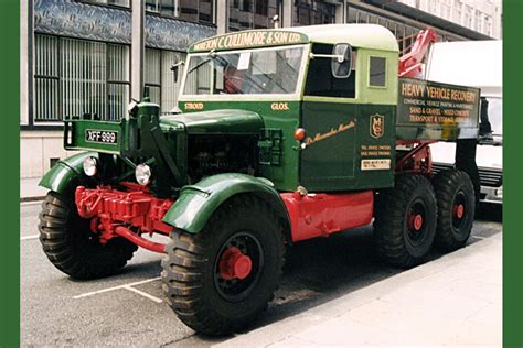 Old And Heavy Tow Truck Heavy Duty Trucks Vintage Trucks