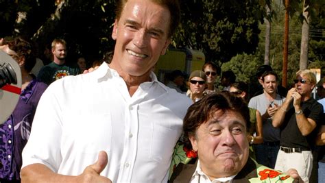 A Look At Arnold Schwarzeneggers Close Friendship With Danny Devito