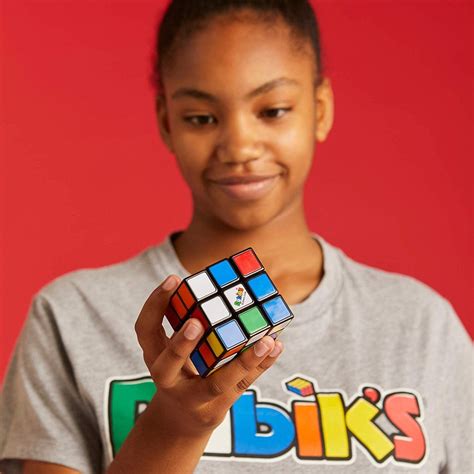 Hasbro Gaming Rubiks 3x3 Cube Puzzle Game Classic Colors Puzzle