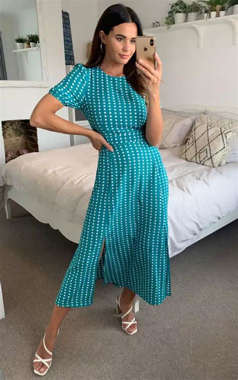 Short Sleeve Maxi Dress In Polka Dot Teal Cutie London Silkfred Us In 2023 Maxi Dress With