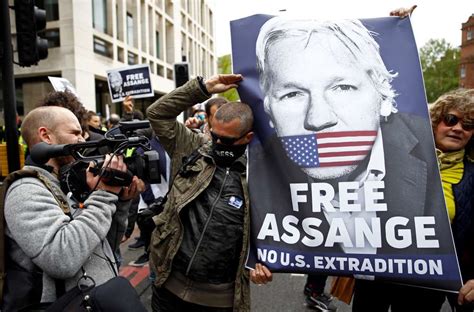 Sweden Reopens Assange Rape Investigation To Seek Extradition In