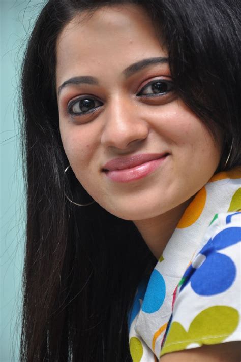 Indian Actress Reshma Smiling Face Closeup Photos Glamorous Indian Models