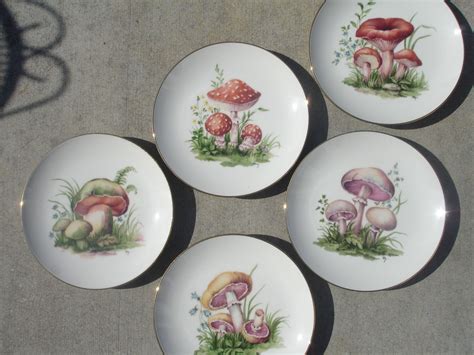 Gorgeous Vintage Mushroom Decorative Plates Wall Hangings Set Of