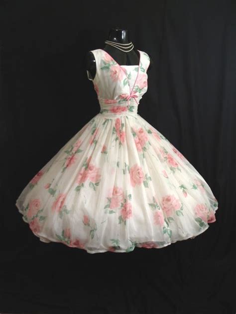 Vintage Styles Vintage 1950s Bombshell Pink White Floral