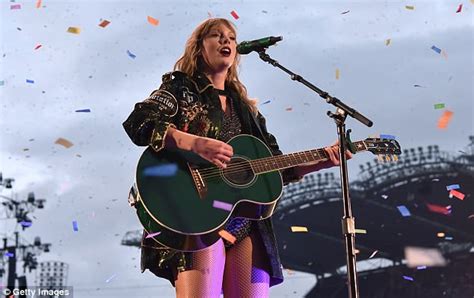 Taylor Swift Wows The Crowd In Glittering Ensembles For Dublin