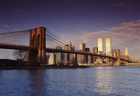 Amazing Side View Of Brooklyn Bridge
