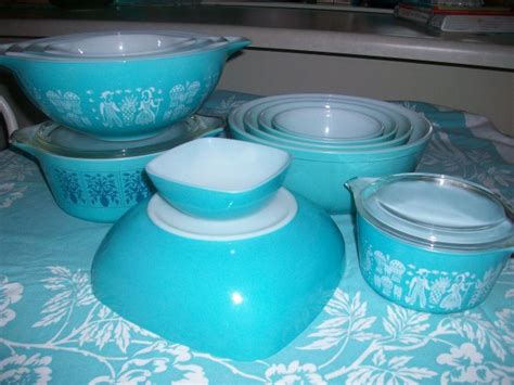 Vintage Pyrex ~ Aqua Blue Vintagebakeware Pyrex Vintage Pyrex Glassware Vintage Cookware