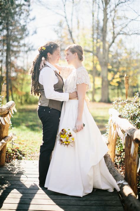 A Simple Natural Wedding At Spring Hills Farm In Dalton Pennsylvania