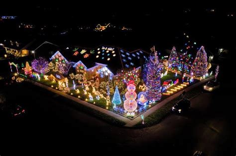 Visit These 7 Over The Top Light Displays In Kentucky For Holiday Magic