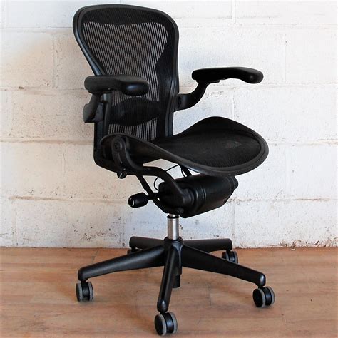 Buyer's guide to the aeron chair. HERMAN MILLER Aeron Size A Task Chair 2179 Office Swivel