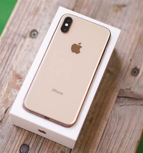 Apple Iphone Xs Unboxing Beautiful Gold Color Gadgetmatch
