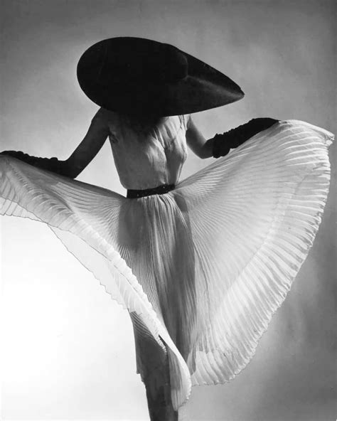 Dorian Leigh Wearing Jane Derby Photo By Louise Dahl Wolfe 1950 Something Borrowed Something