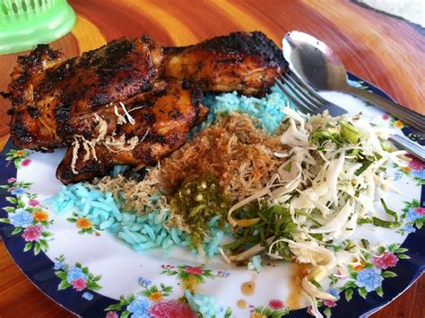 Terma dan syarat penghantaran nasi kerabu sani. Terengganu Nasi Kerabu with Ayam Bakar | Ayam bakar is ...