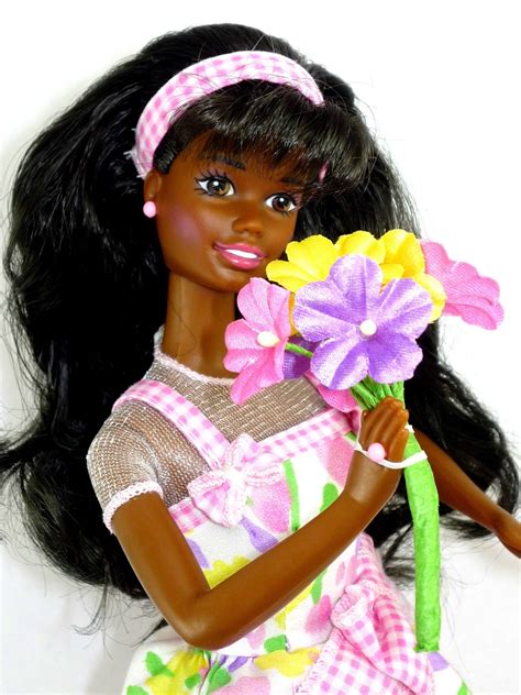 Pin By Olga Vasilevskay On 80s 90s Barbie Dolls Afro Aa Black Doll Barbie Dolls Barbie