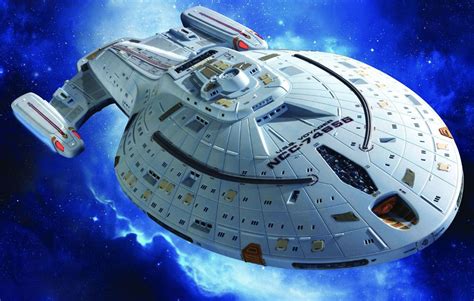 Polar Lights Reveals New Scale Uss Voyager Model Kit Plus