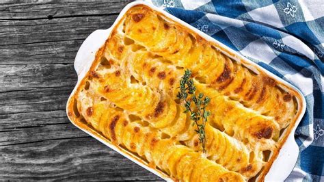 Cheesy Paula Deen Scalloped Potatoes Recipe Thefoodxp